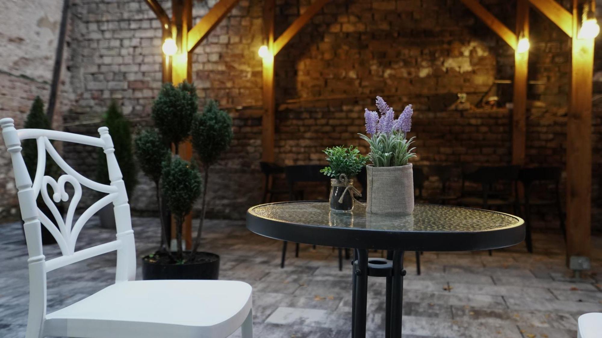 Hideaway Rooms & Apartments Сараево Екстериор снимка