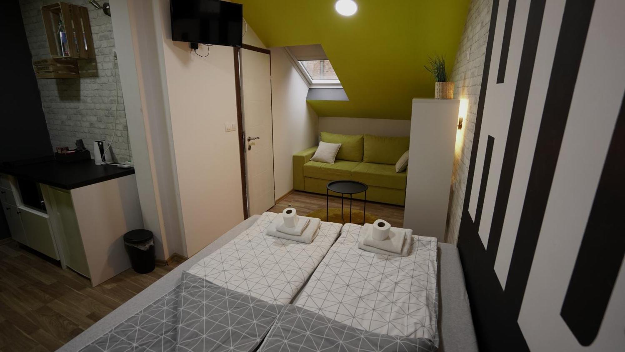 Hideaway Rooms & Apartments Сараево Екстериор снимка