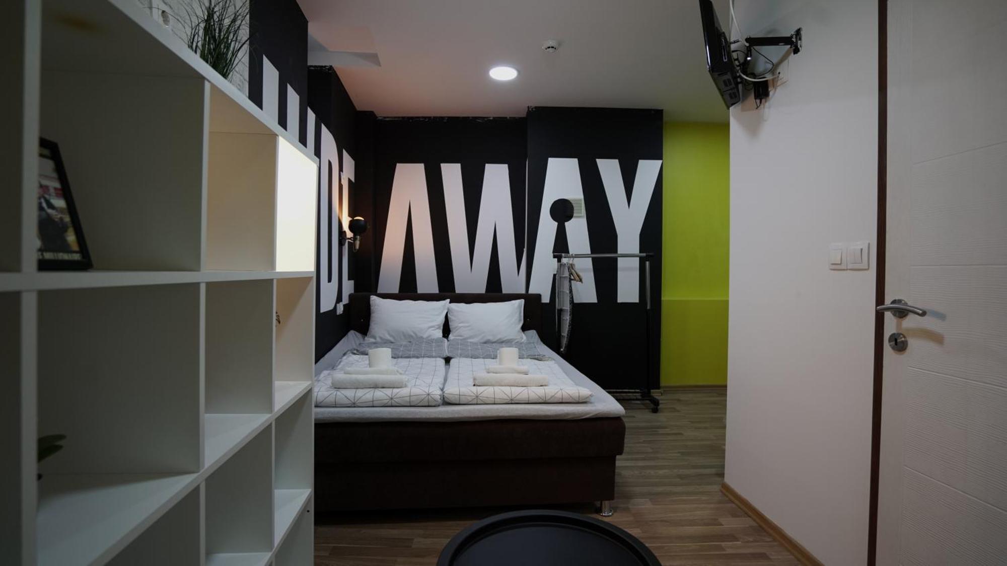 Hideaway Rooms & Apartments Сараево Екстериор снимка