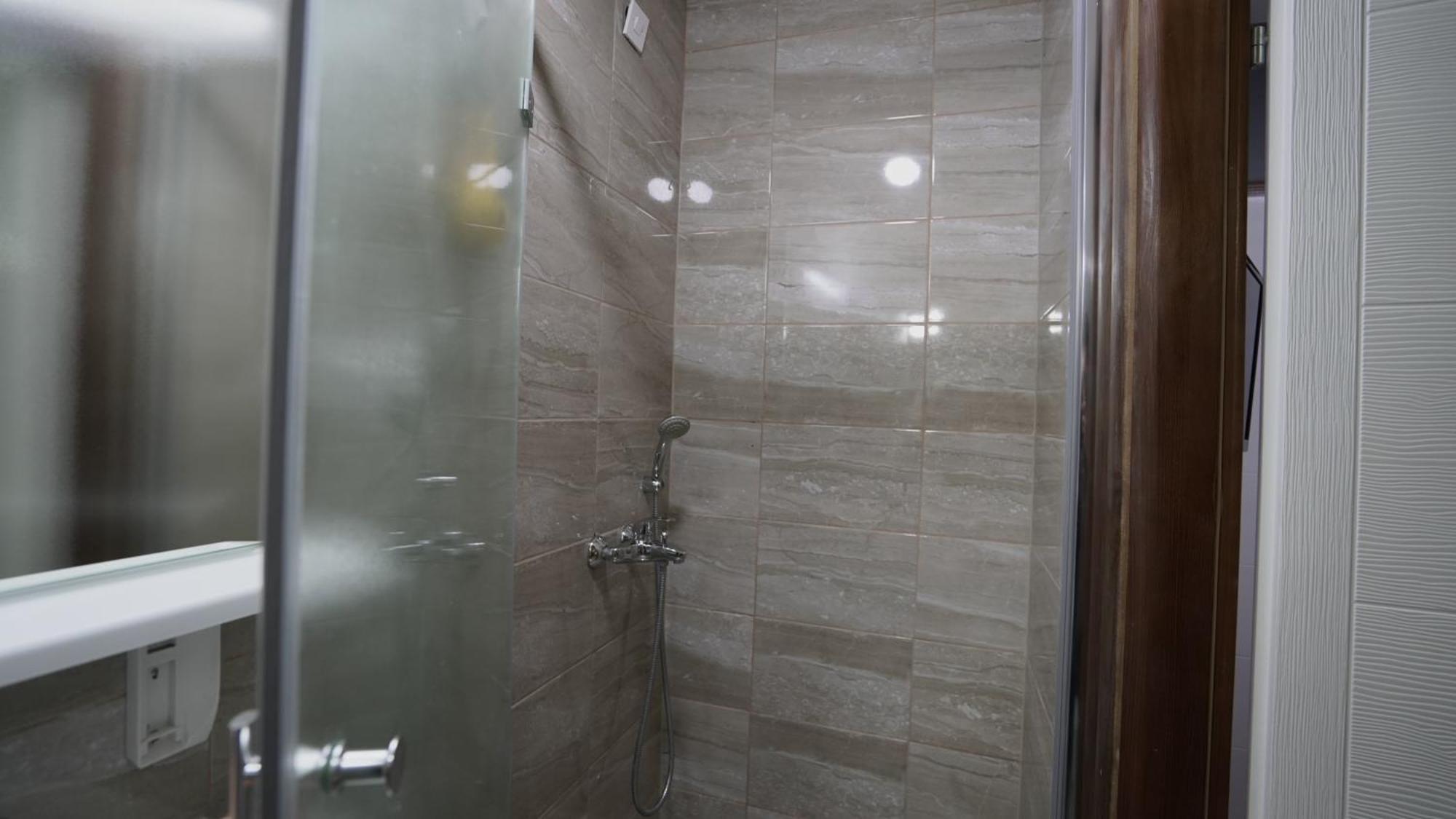 Hideaway Rooms & Apartments Сараево Екстериор снимка
