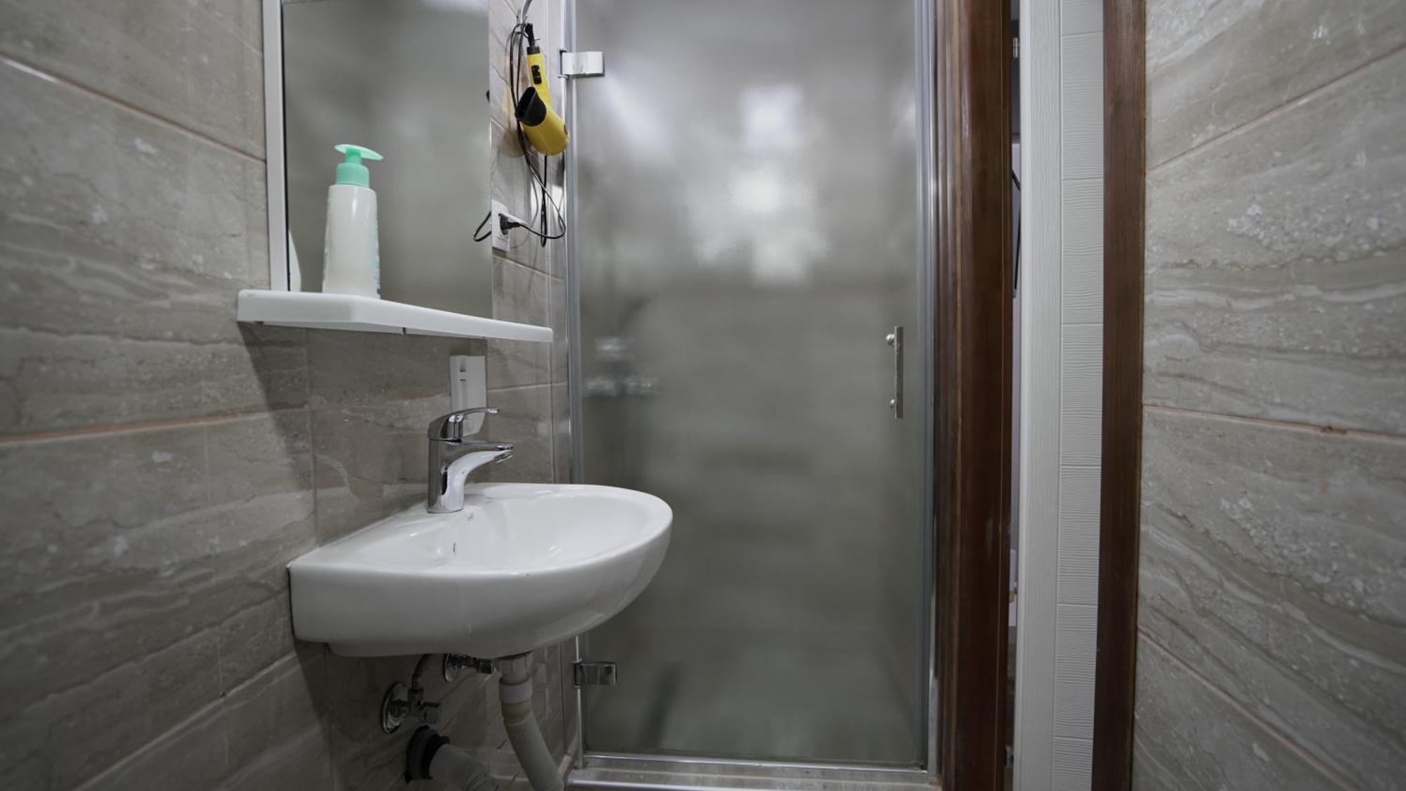 Hideaway Rooms & Apartments Сараево Екстериор снимка